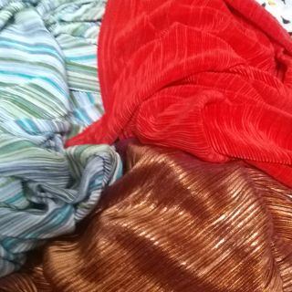 Thun dập ly đỏ cam...lên đâm chân váy quần ống rộng không cân lót có gian ...