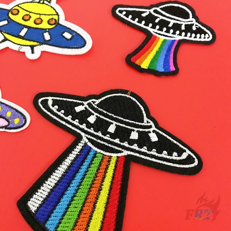 Miếng vá hình UFO không gian khâu/ ủi trang trí tiện lợi (không gian Q-5)