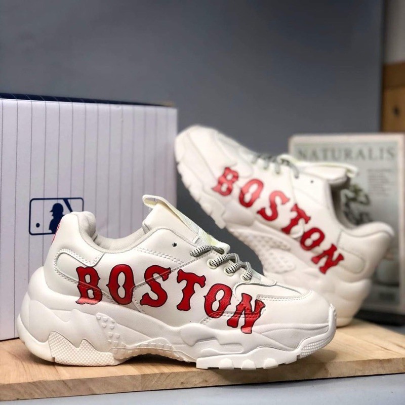 BOSTON M.L.B