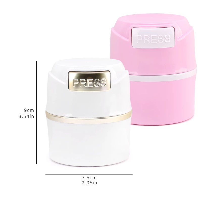 Một hộp gỗ dán giả chứa các vật liệu than hoạt tính có giá đỡ tiện dụng