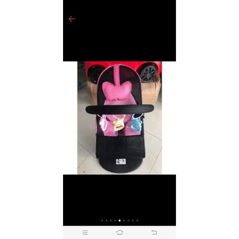 Ghế Rung Cho Bé Có Thú Treo Đồ