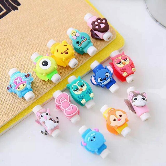 Combo bộ 2 nút Bảo vệ đầu sạc sticker kute | BigBuy360 - bigbuy360.vn