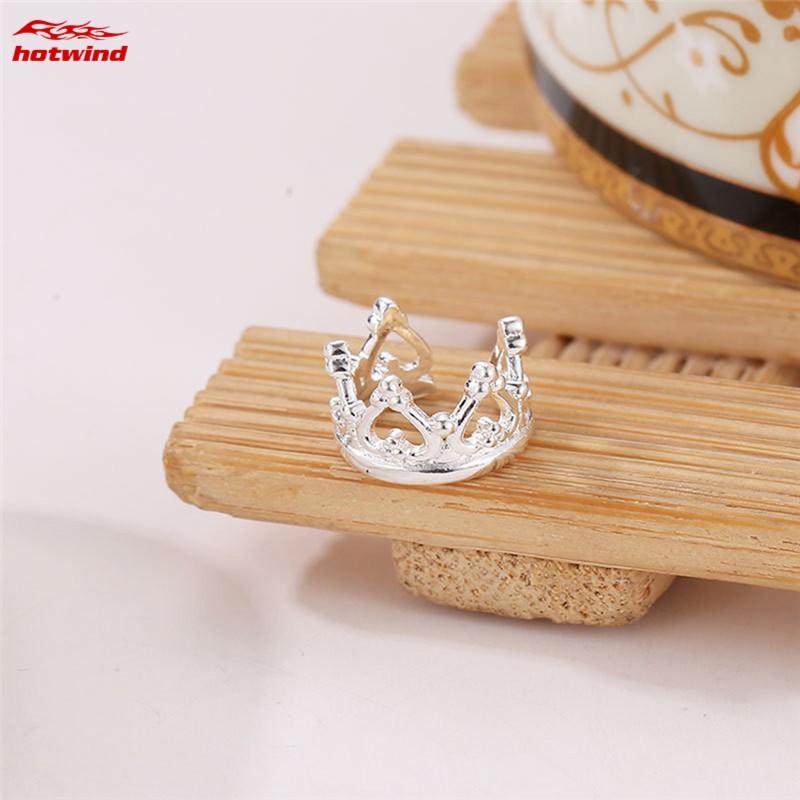 Khuyên tai kim loại hình vương miện vintage cho nữ
