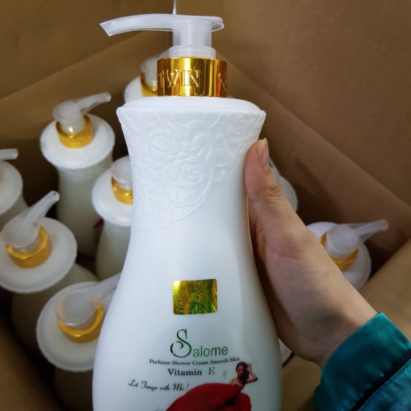 SỮa tắm dưỡng ẩm lưu hương salome chính hãng 900ml