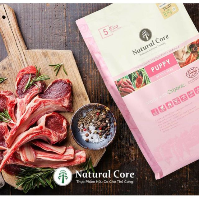 7kg THỨC ĂN HỮU CƠ NATURAL CORE CHO CHÓ CON THỊT CỪU chế biến từ các loại thịt tươi và các nguyên liệu được chứng nhận.