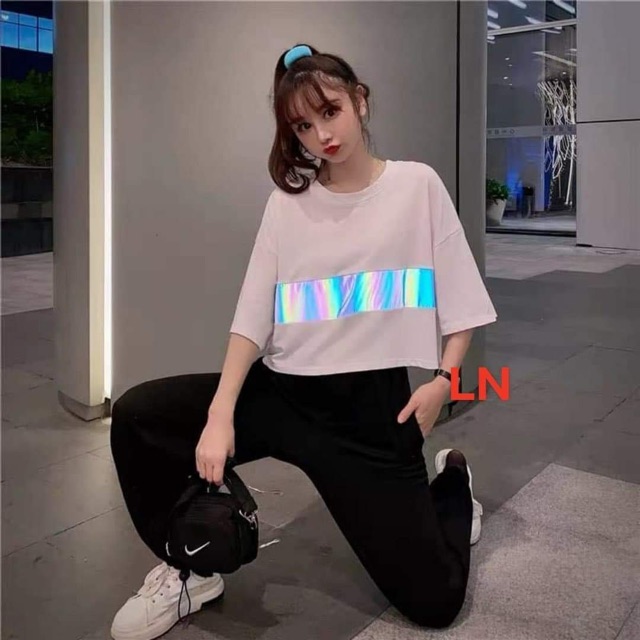 LN12 Áo croptop phản quang gạch ngang