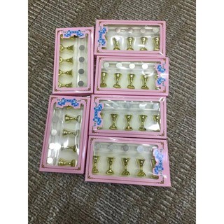 Đế Đứng Nam Châm Tập Làm Móng Tay Giả (1 Hộp)