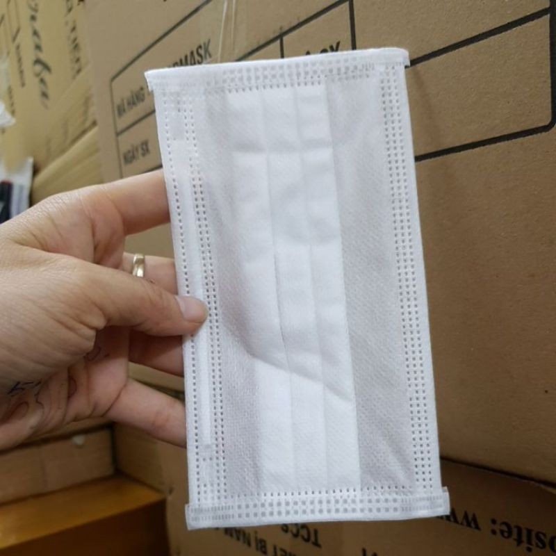 (Xả kho) Hộp 50 chiếc khẩu trang y tế 4 lớp | BigBuy360 - bigbuy360.vn