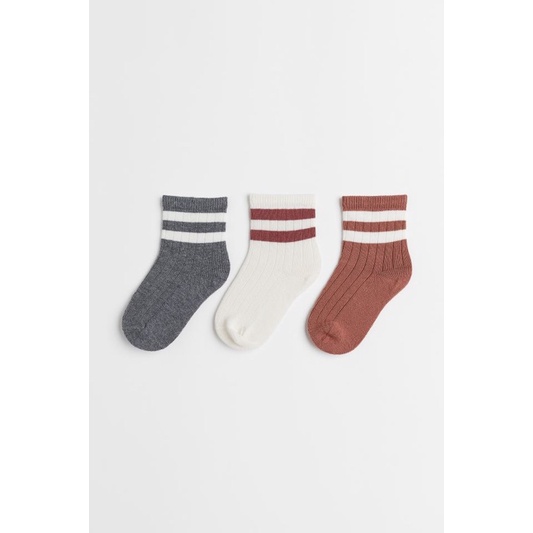 Set 3 đôi tất cực đẹp