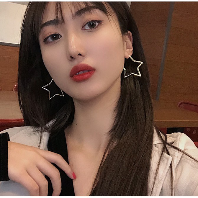 Bông tai họa tiết ngôi sao đính đá viền sành điệu BT132