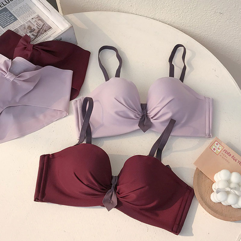 Set Áo Ngực Không Dây + Quần Lót Cùng Màu