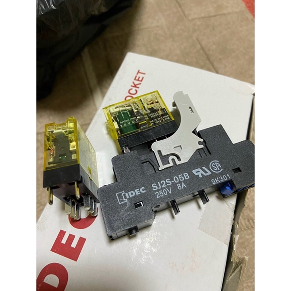 COMBO RƠLE + ĐẾ SJ2S - 05B RƠLE IDEC 8 CHÂN DẸT LOẠI NHỎ CHO DÒNG RJ2S