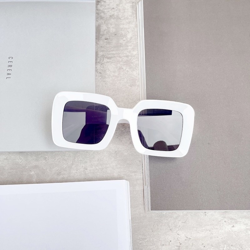 Kính Mát Gọng Vuông Kim Loại Chống Nắng Phong Cách Thời Trang Phương Tây