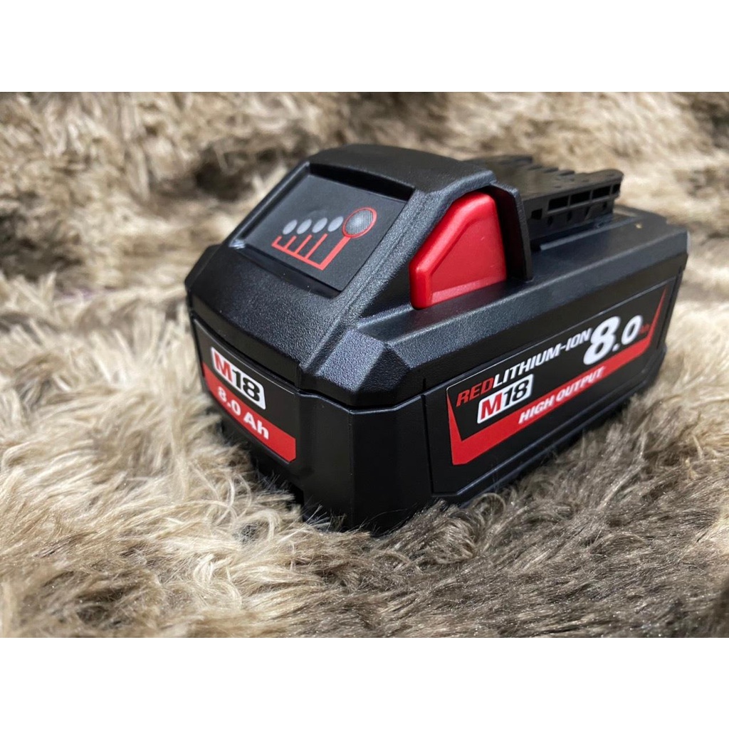 Pin Milwaukee 18V 8AH cell 21700 nhận sạc zin có Led báo pin. BN.
