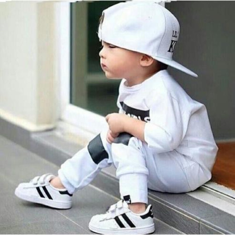 Giày thể thao sọc đen bé trai/bé gái (21-25)