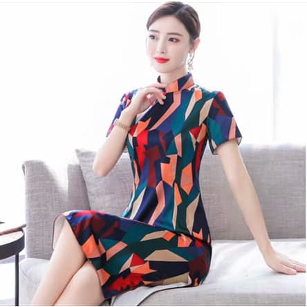 Đầm Trung Niên Kiểu Dáng Sườn Xám Cách Điệu Sang Trọng