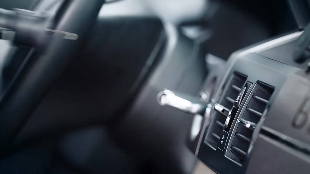 Bộ Sạc Không Dây Baseus Dùng Trong Xe Hơi