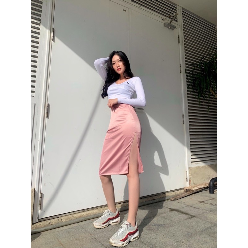 Chân Váy Satin Xẻ Tà Gợi Cảm Quyến Rũ KENZIE SKIRT - RORA