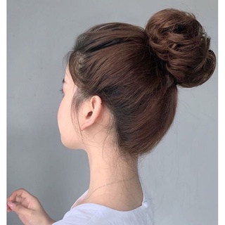Búi cột xoăn tóc giả