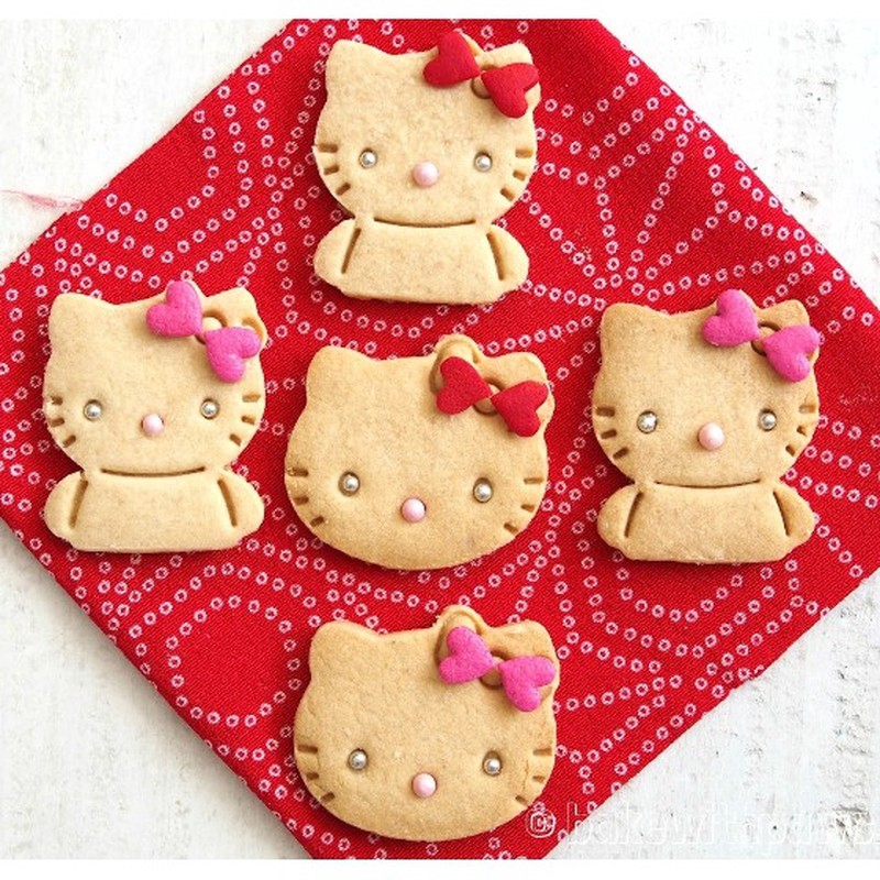 2pcs/set Hello Kitty Cookies Cutter