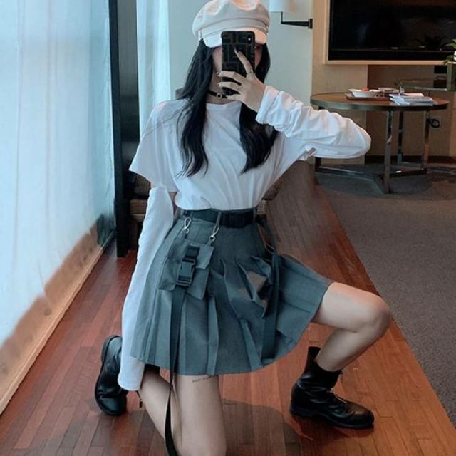 🛍 (SẴN) 🛍 Set đồ nữ cá tính - Áo thun dài tay cut-out - Chân váy xếp ly ngắn có túi kèm dây đai (Ms D16) | BigBuy360 - bigbuy360.vn