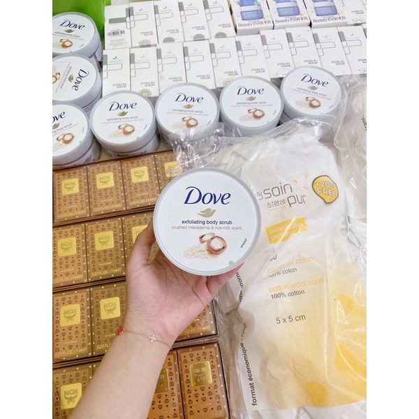 Tẩy da chết body Dove