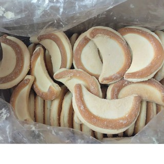 Bánh lưỡi liềm sữa