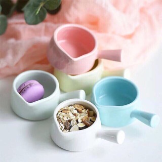 Bát sứ hình gáo nước
