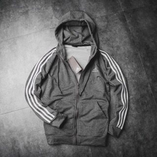 nik adidas