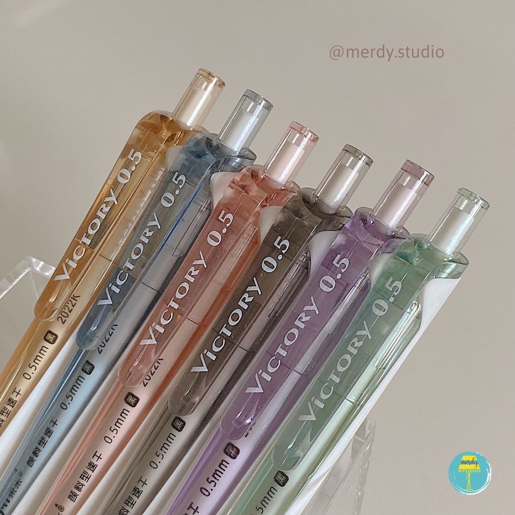 Bút bấm DOMI Victory vỏ pastel mực đen, ngòi 0.5mm