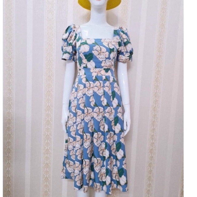 Đầm cổ vuông xêp ly