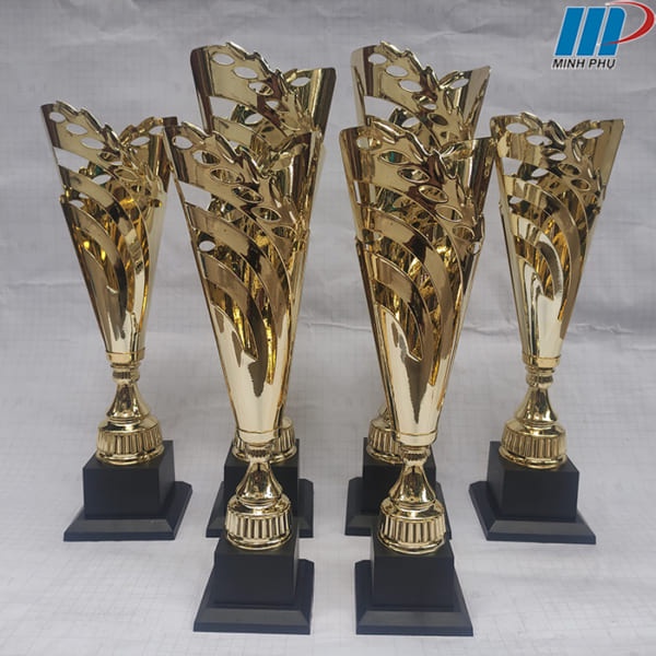 Cup kim loại giá rẻ VN -021- Nhiều kích thước - Chất liệu kim loại sơn mạ màu vàng bóng