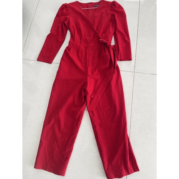 Jumpsuit của Julia Jordan xuất dư xịn