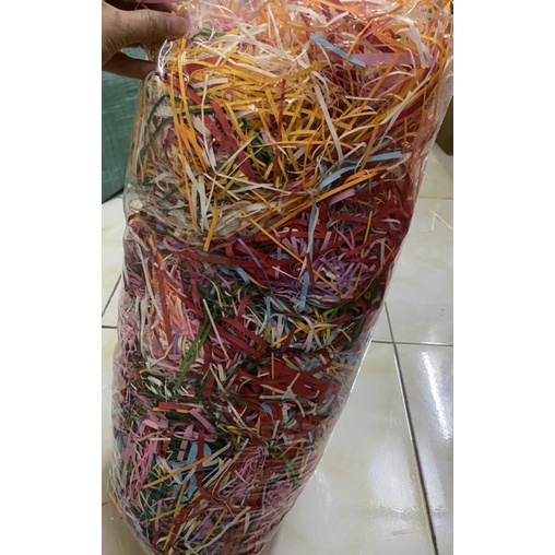 Giấy vụn lộn xộn lót hộp quà tặng, giấy chống sốc nhiều màu