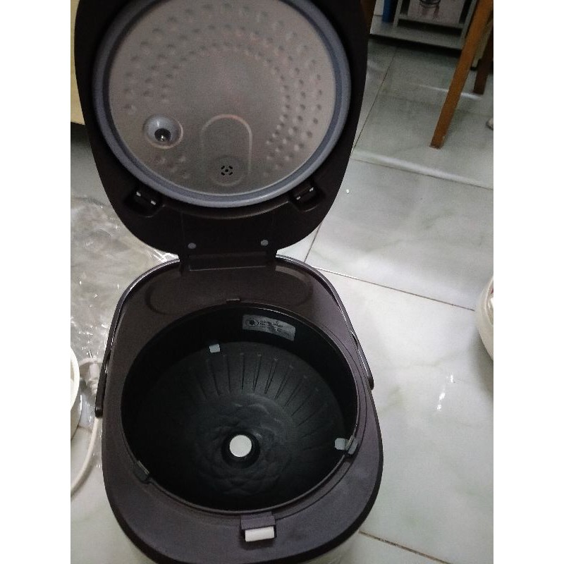 Nồi cơm điện cao tần SUNHOUSE.1,5l.SHD8955. hàng trưng bày y hình