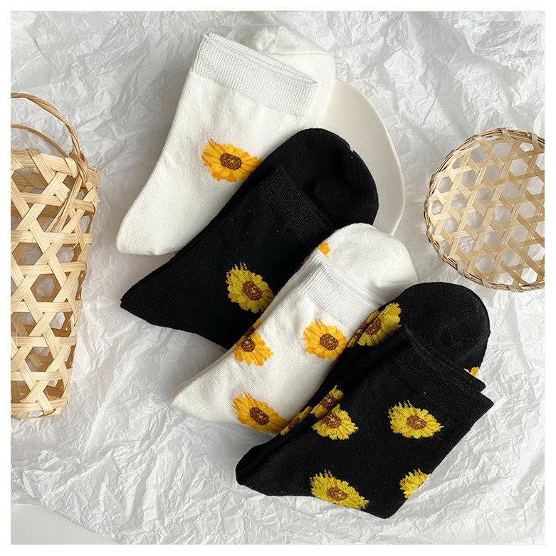 Tất Daisy hoa cúc vàng Art - cổ cao