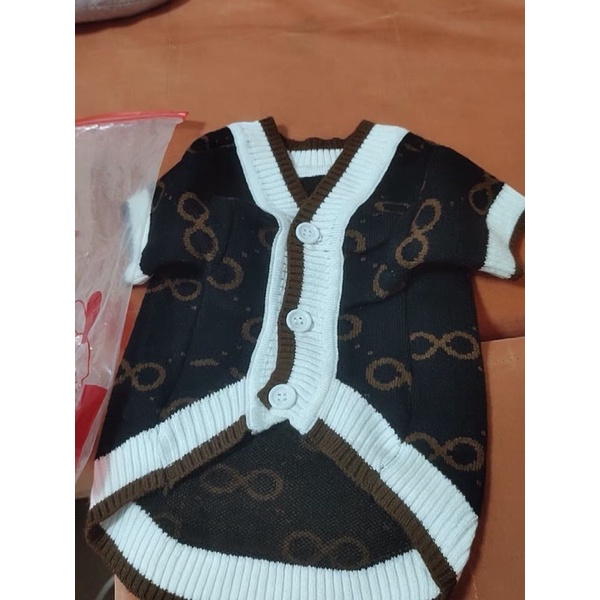 Áo cadigan len cài khuy cho chó mèo