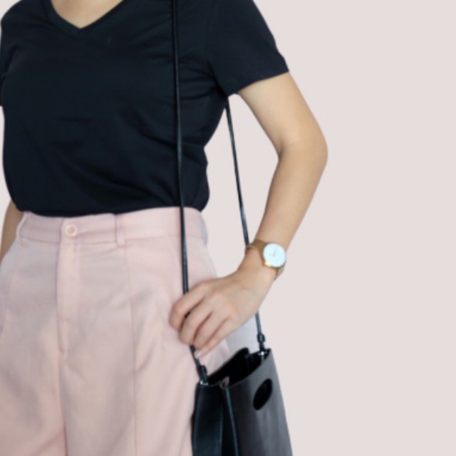 Áo thun Made In Vietnam Cổ TIM MÀU ĐEN Sang-Xin-Mịn, 100% cotton thoáng khí, thấm hút mồ hôi