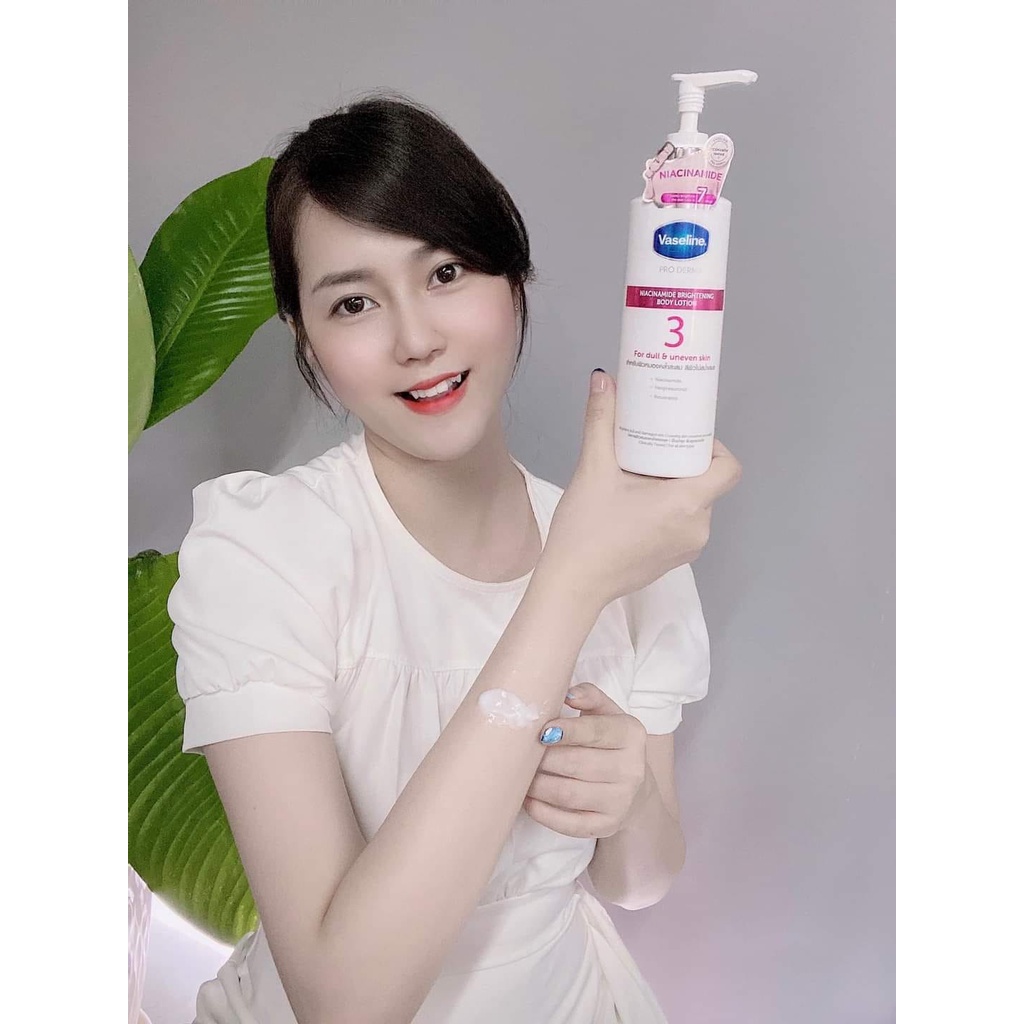 SỮA DƯỠNG THỂ LÀM SÁNG VÀ ĐỀU MÀU DA VASELINE PRO DERMA NIACINAMIDE 250ML CHÍNH HÃNG - 11556