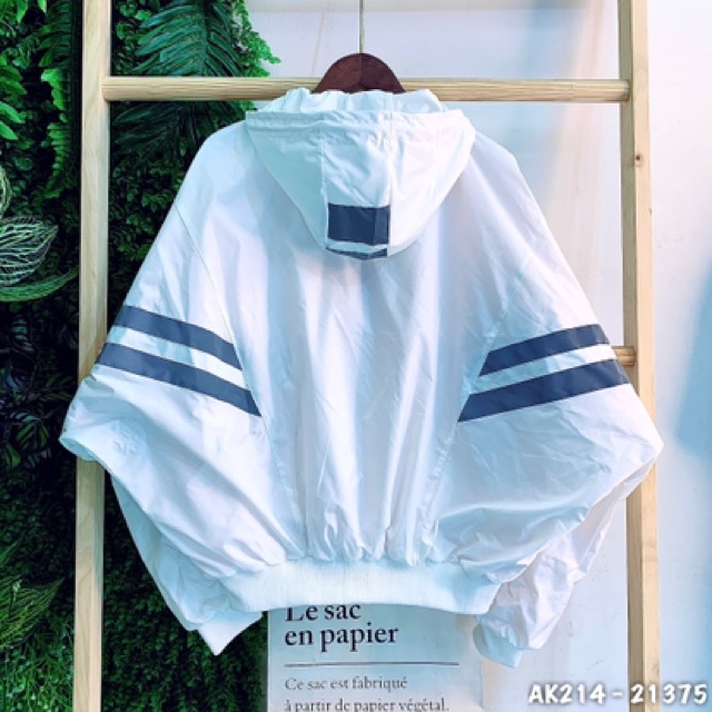 Áo Khoác Dù Nữ Siêu Hot Hàng Quảng Châu Form Rộng Cánh Dơi Jackets Gió Nữ Viền 2 SỌC PHẢN QUANG