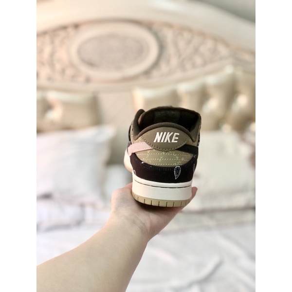 Giày sb dunk low travis scott