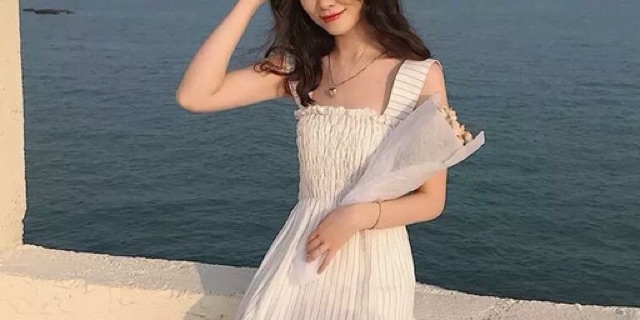 Váy thô quai kẻ trắng