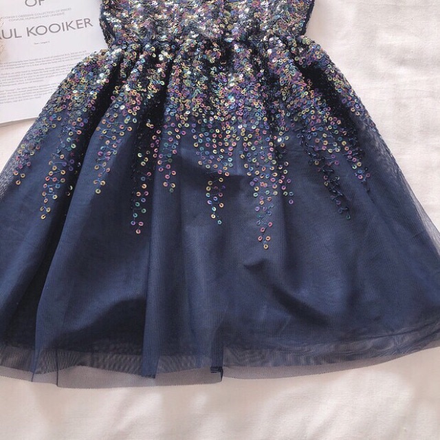 Váy cườm xuất dư siêu xinh cho bé gái