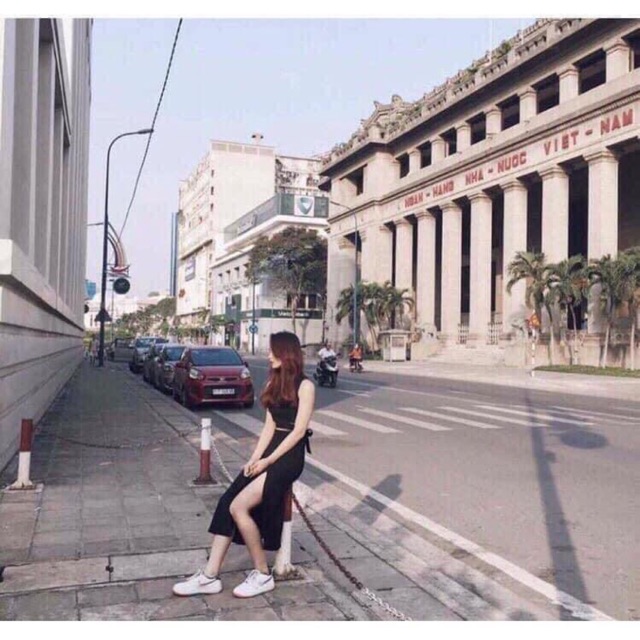 Chân vây midi xẻ tà