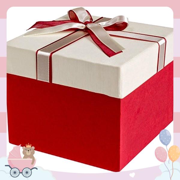 (Quà Chi Ân) (Mua 1 tặng 1)🎉 100 phần quà hấp dẫn khi mua sản phẩm bên shop ManhSneaker🎉