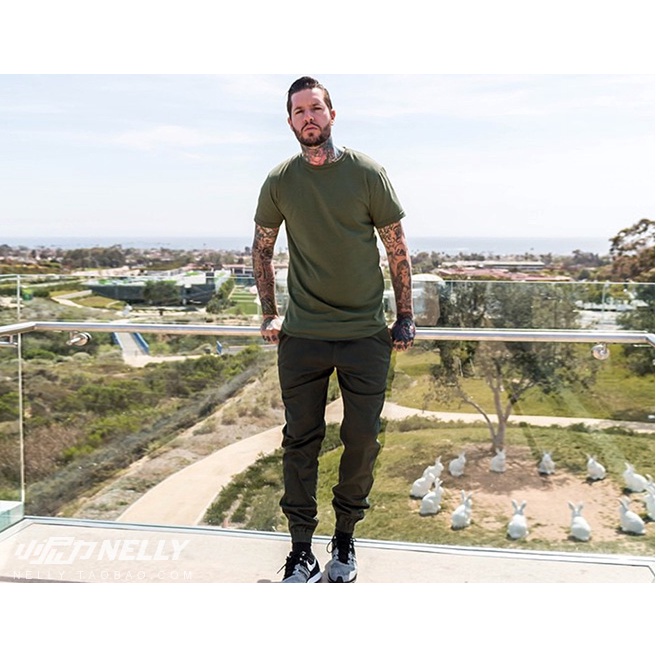 Áo phông Nelly Heybig tay ngắn trơn màu rêu