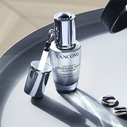 Serum mắt Lancome Genifique Light-Pearl 20ml