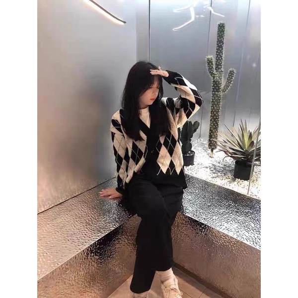 Áo cardigan dài tay hoạ tiết trám phong cách Hàn Quốc