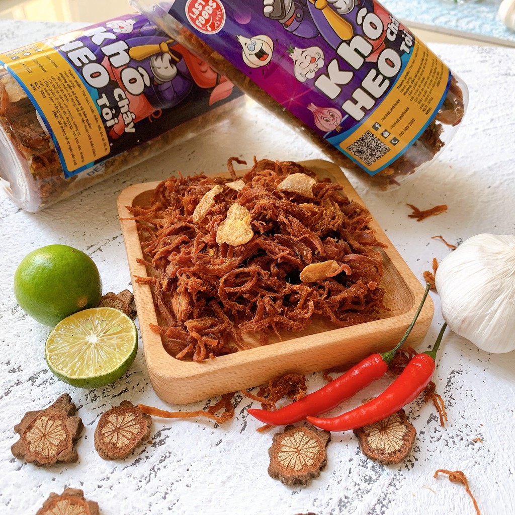 Khô heo cháy tỏi 300gr ít cay hũ pet tiện lợi, TUMDUM  đồ ăn vặt HÀ NỘI | BigBuy360 - bigbuy360.vn