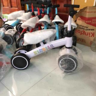Xe chọi thăng bằng cho bé